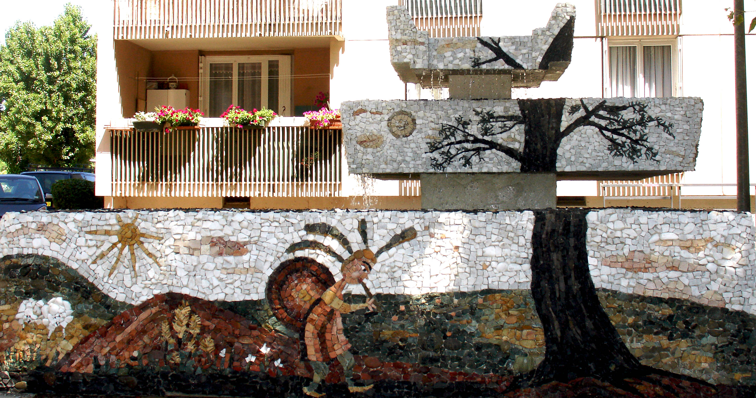 Fontaine au pin en mosaïque